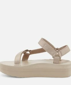 Outlet 🛒 TEVA Flatform Universal Leather 🔔 5 TEVA Flatform Universal Leather
