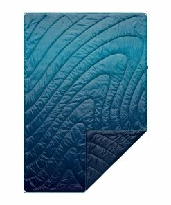 Brand new 😉 Rumpl Original Puffy Printed Blanket 🛒 27 Rumpl Original Puffy Printed Blanket