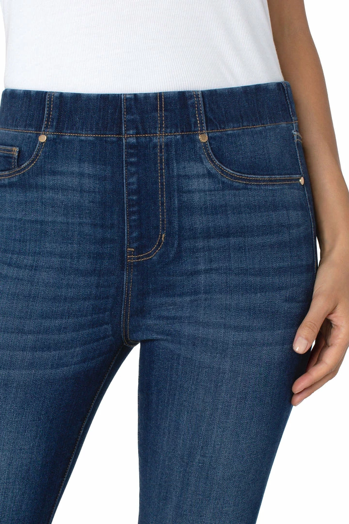 Flash Sale 😀 Liverpool Los Angeles Chloe Crop Skinny 👏 3 Liverpool Los Angeles Chloe Crop Skinny